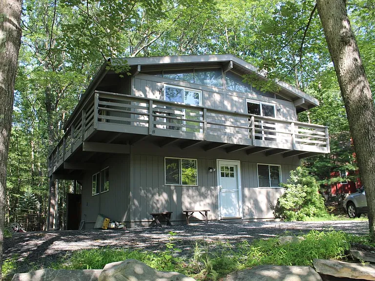 HOUSE FRONT