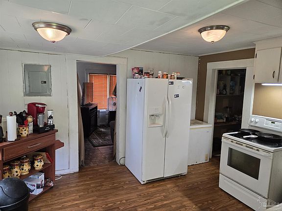 3rd image of 1218 Forrest Ave