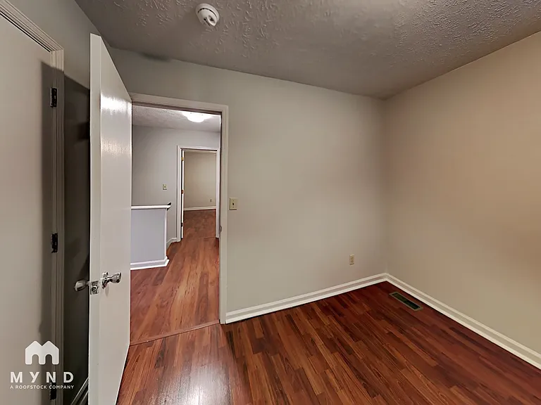 4832 Wyndam Dr — Photo 14