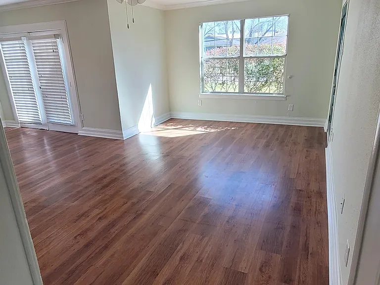 2303 Haldane Dr — Photo 7