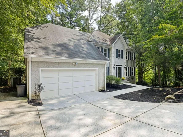 2446 N Forest Dr, Marietta, GA 30062