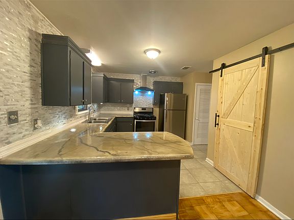 3rd image of 301 Leah Miller Dr NW