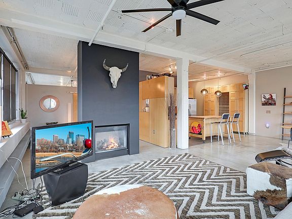 4th image of 225 9th St E Unit 503