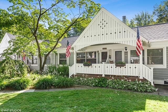 1st image of 15577 Victor Rd #5