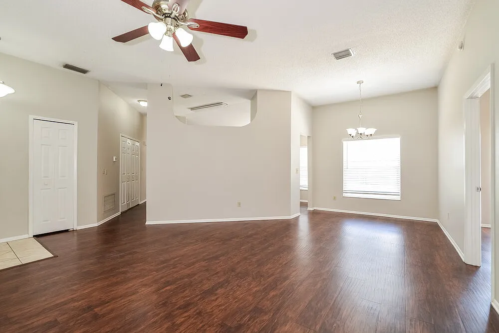 3 bed, 2.0 bath, 1623 sqft, $2,450 — Photo 3