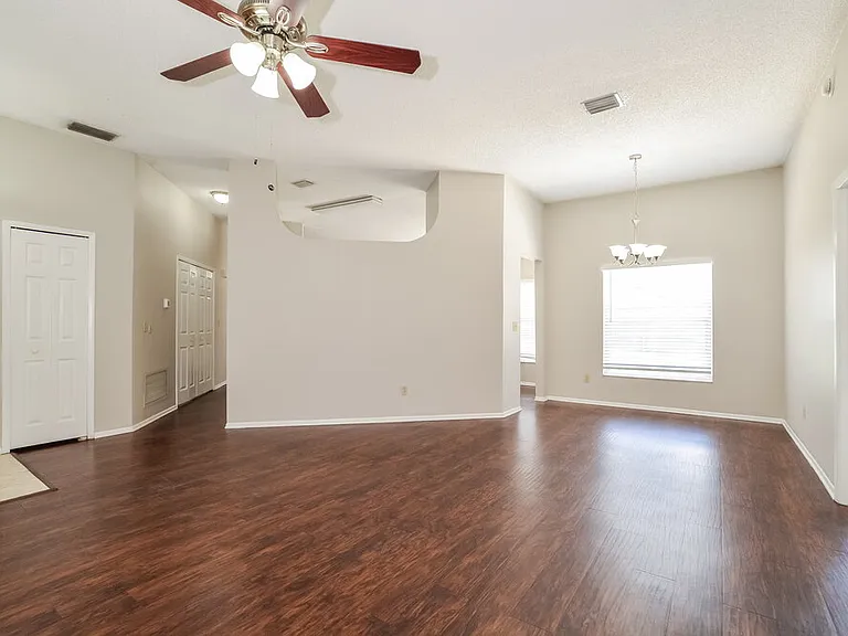 1176 Countrywind Dr — Photo 3