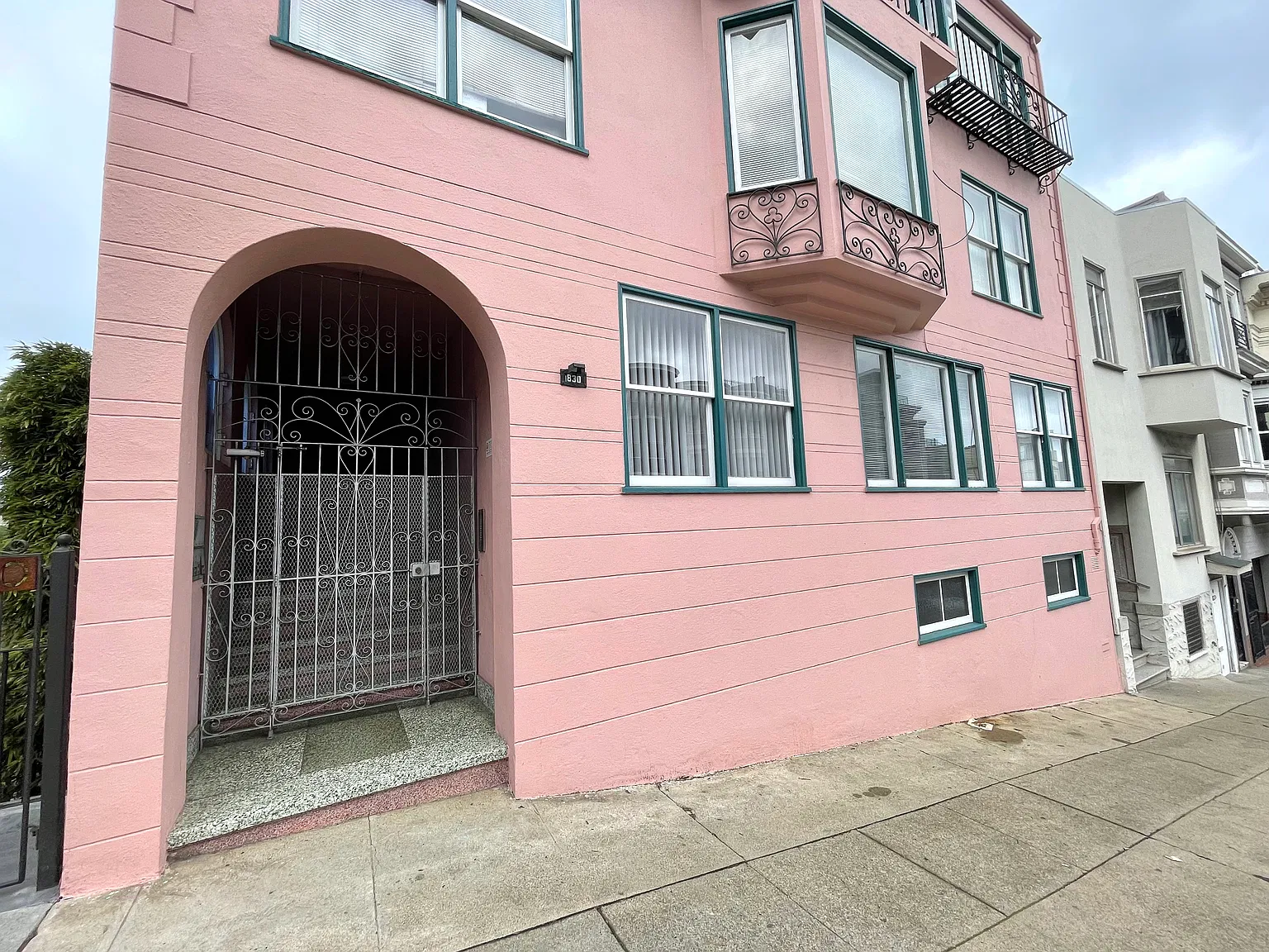 1 bed, 622 sqft, $2,700 — Photo 2