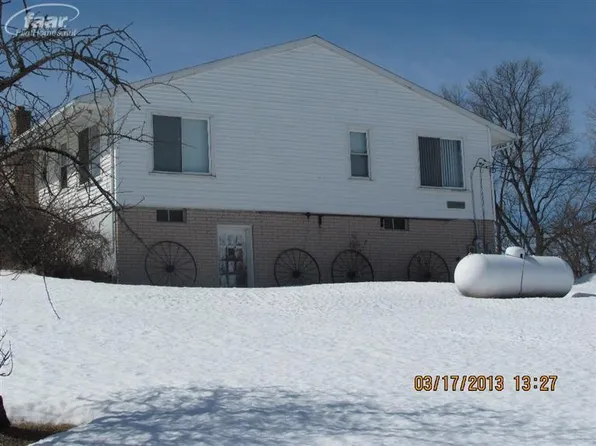 10899 Markland Rd, Holly, MI 48442