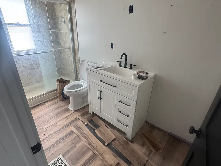 202 Melrose Dr — Photo 6