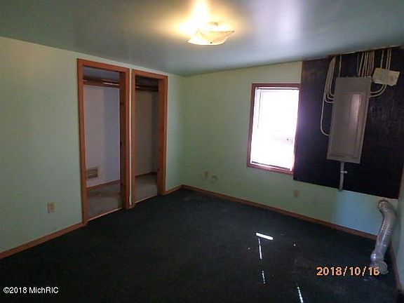 4th image of 321 Clarence Blvd
