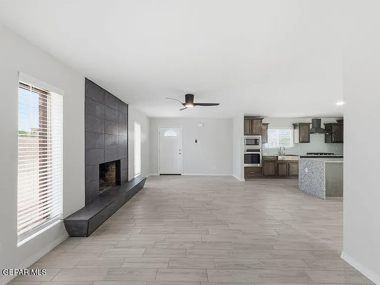 565 Gallagher St — Photo 16
