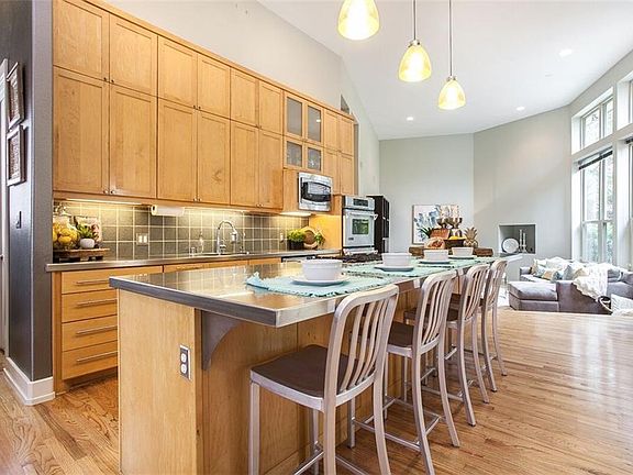 5th image of 6501 Brantford Ct
