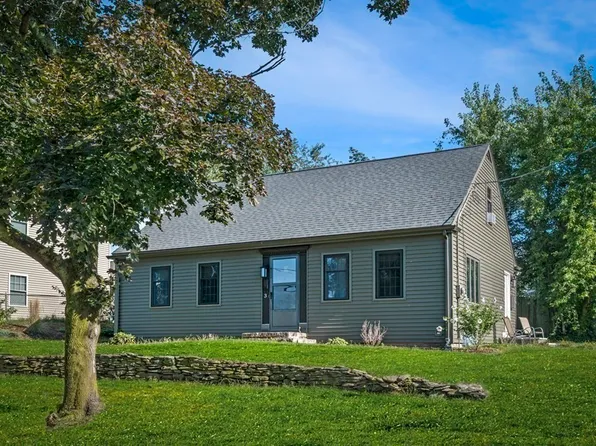 3 Riverside St, Danvers, MA 01923