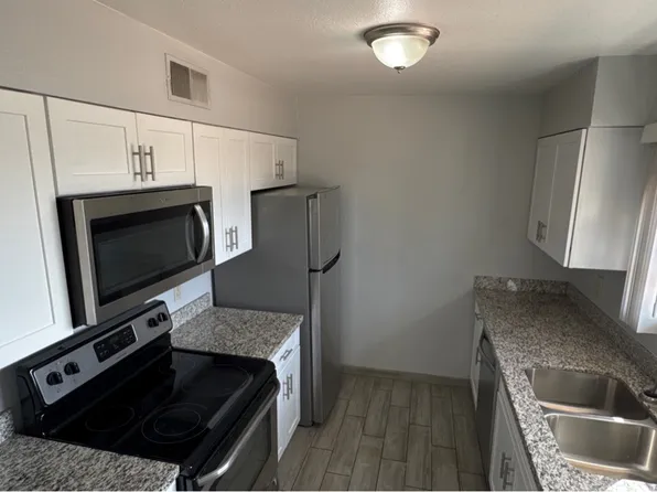3012 E Cicero St APT 201, Mesa, AZ 85213