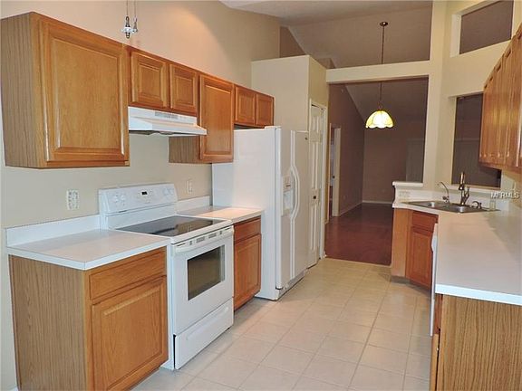 2nd image of 3002 Clamont Ln