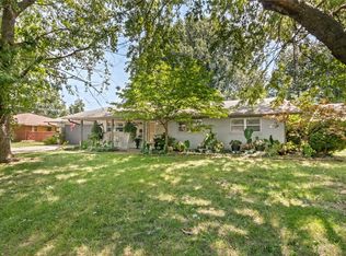 403 Crestwood St, Springdale, AR 72762