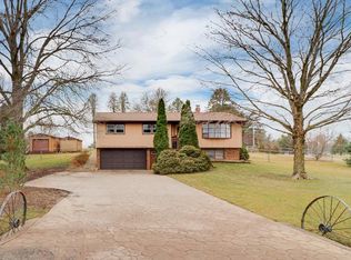 9033 Apollo Rd, Bloomington, IL 61705