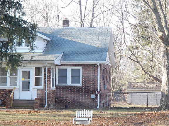 4th image of 19460 McKinnon St