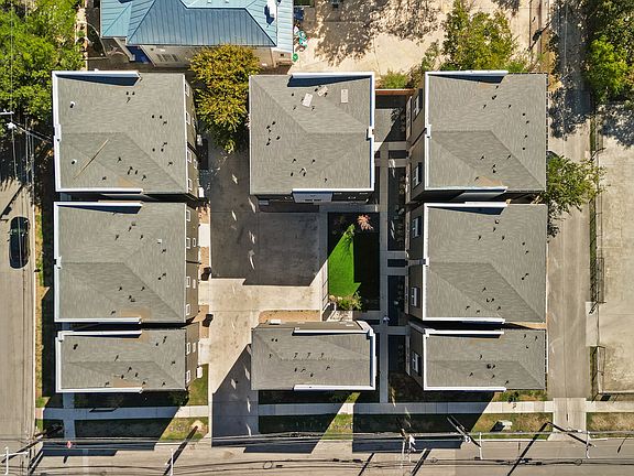 3rd image of 210 W Poplar St #105/106