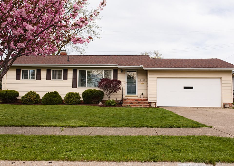 1st image of 3925 W 213th St