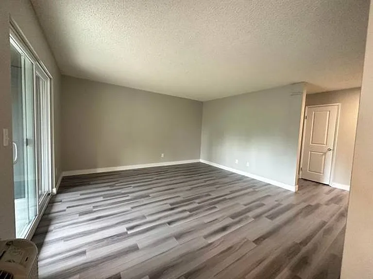 12550 SE Powell Blvd — Photo 23