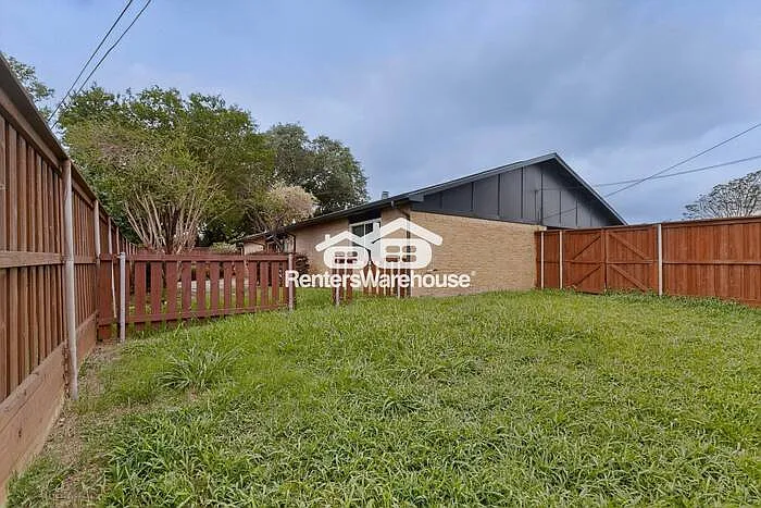 913 Overdowns Dr — Photo 12