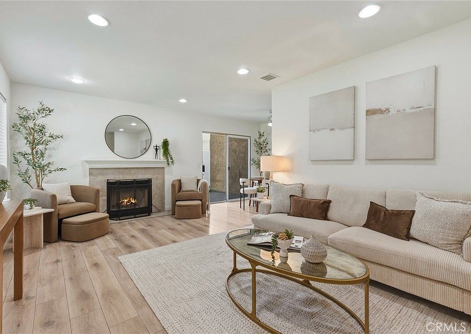 1st image of 906 S Mountain Ave APT C