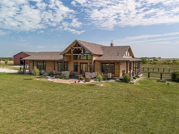 3rd image of 8806 NW State Rte W