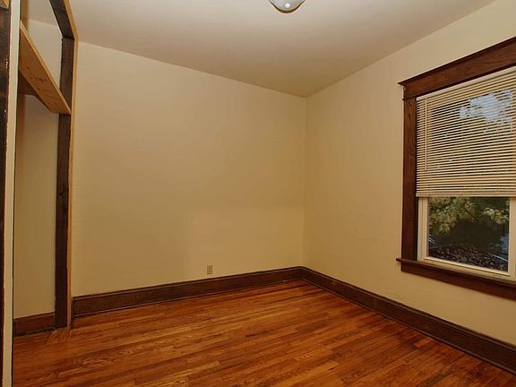 3rd image of 105 Southern Blvd #2