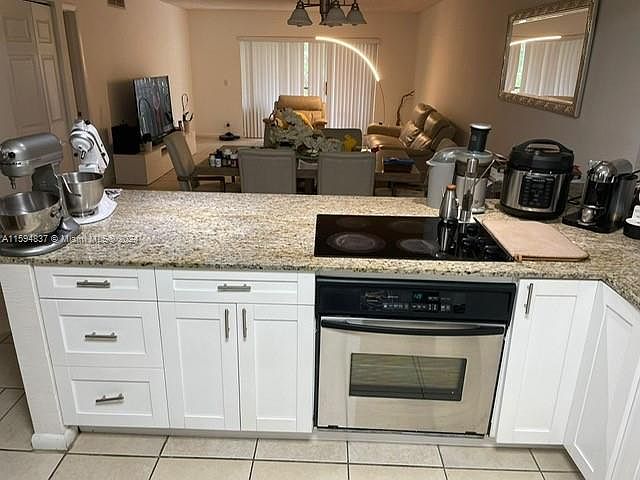 1st image of 405 Lakeview Dr APT 102