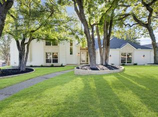 801 High Woods Trl, Fort Worth, TX 76112