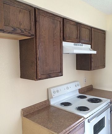 2nd image of 2926 Cottonwood Ln