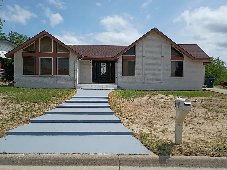 1234 Royal Crown Dr — Photo 1