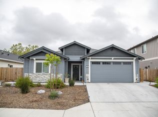 41 Koch Dr, Hollister, CA 95023