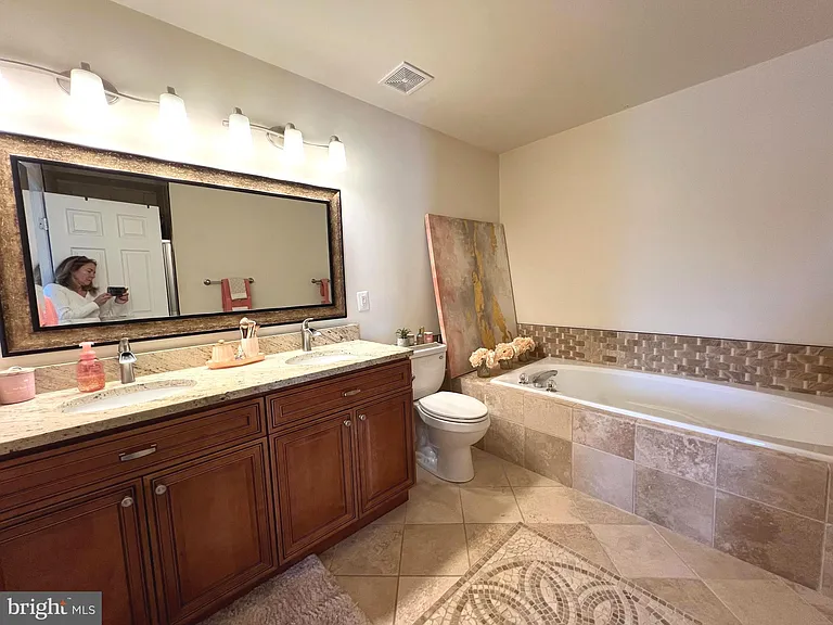 14246 Madrigal Dr — Photo 12