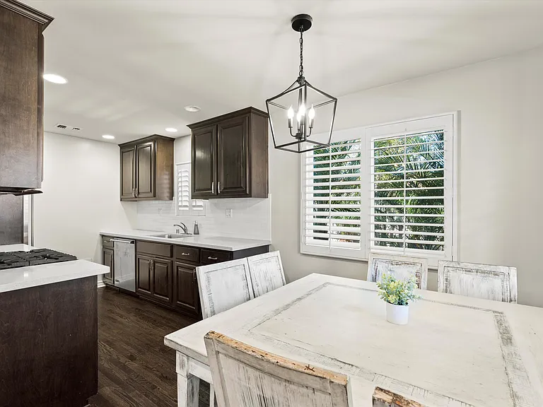 2130 Santa Fe Ave — Photo 5