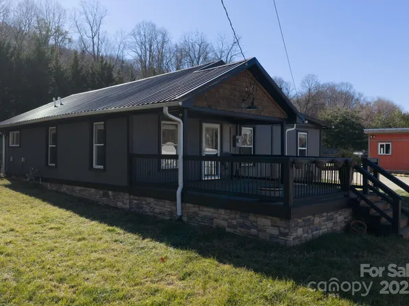 206 Martin Rd, Swannanoa, NC 28778
