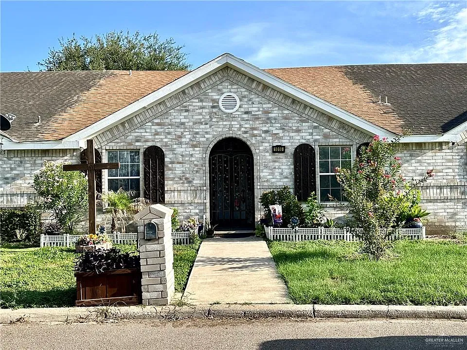 1016 Fairway Dr