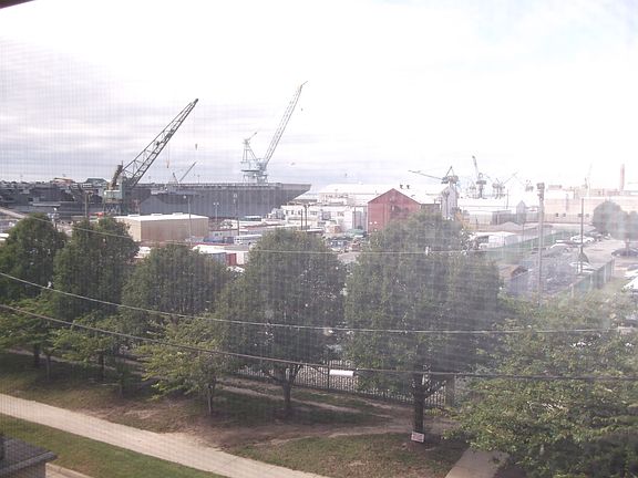 AWESOME VIEW DOWNTOWN NN SHIPS