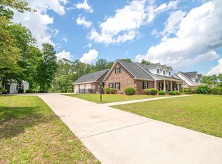387 Robin Dr, Georgetown, SC 29440