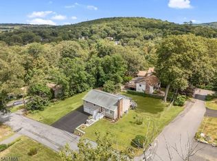 17 Center St, Hopatcong Boro, NJ 07874