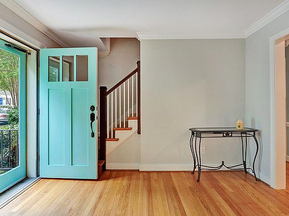 5th image of 4004 Wythe Ave