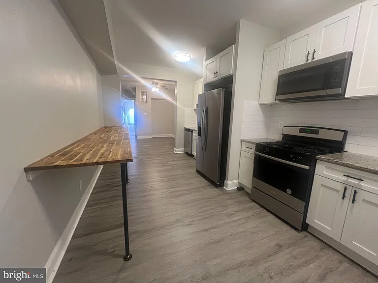 3031 Shannon Dr — Photo 10