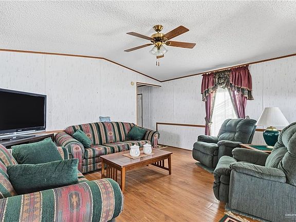 4th image of 215 S Valley View Rd #15&16