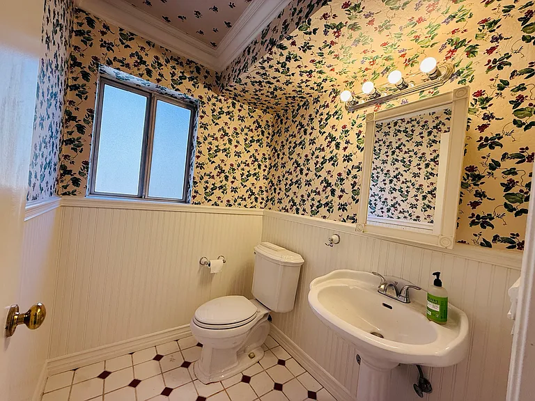 1152 Pebblewood Dr — Photo 10