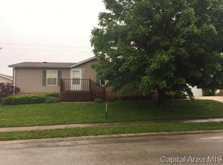 114 Woodfield Blvd, Jacksonville, IL 62650