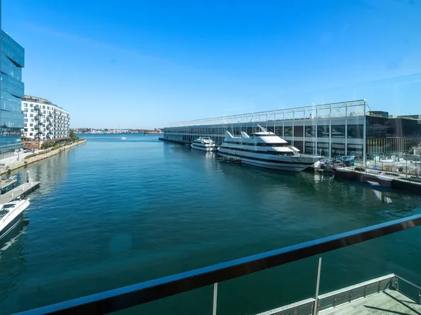 150 Seaport Blvd #8A, Boston, MA 02210