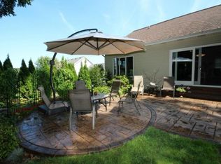 5393 Pinnacle Dr SW, Wyoming, MI 49519