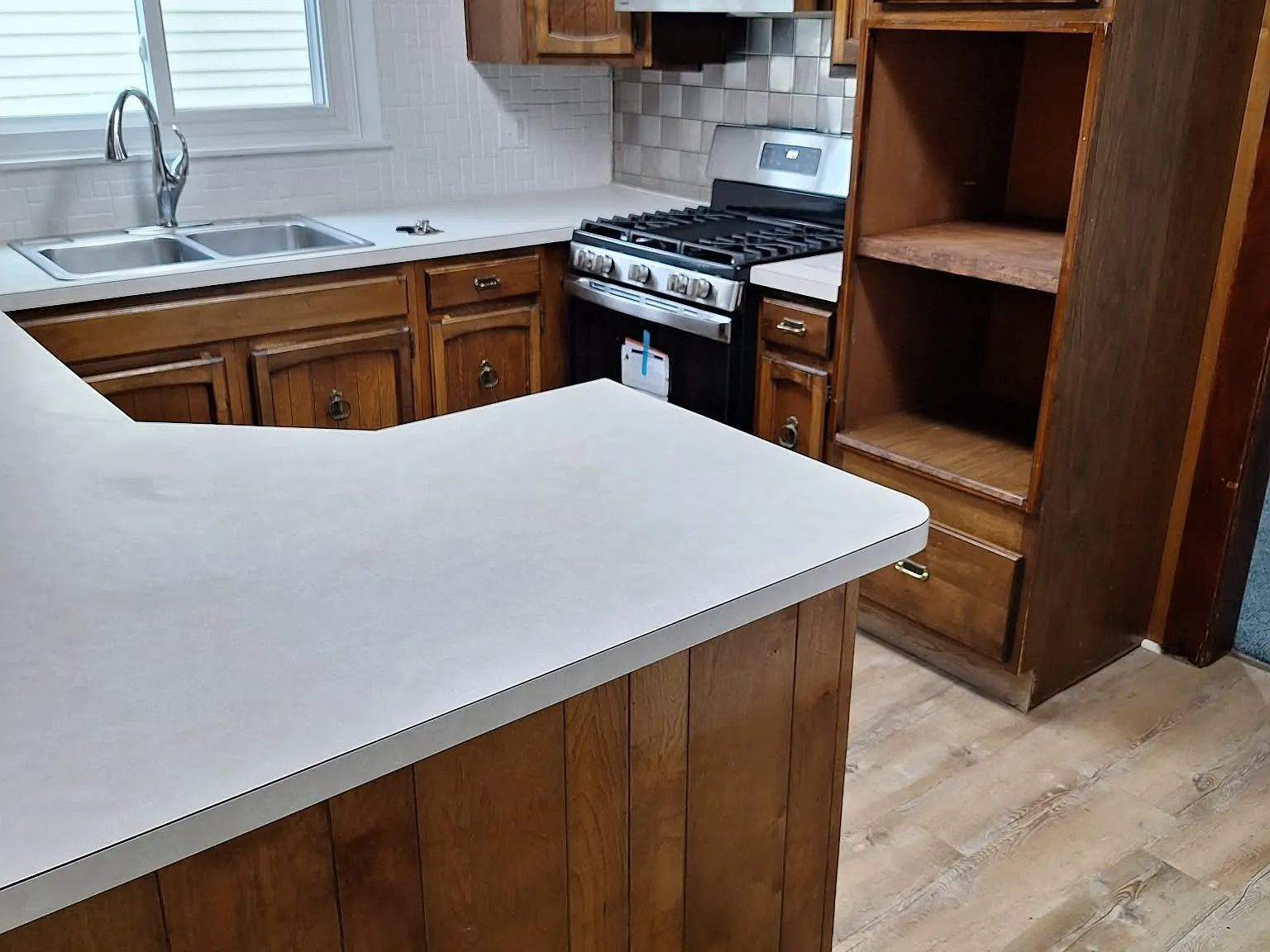 3 bed, 1000 sqft, $1,300 — Photo 3