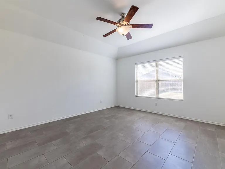 801 S San Marcos St — Photo 8